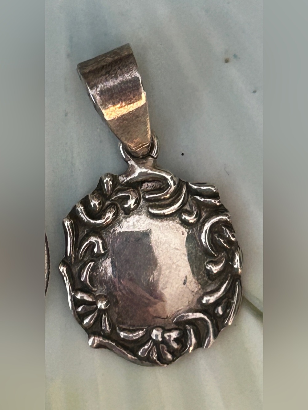 Sterling silver Mexico marked engravable pendant.